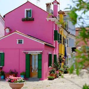 Casa vacanze Night Galleria - Bed & Art In - The Pink House, Burano
